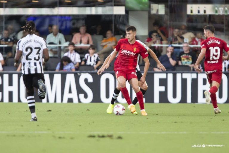 Samed Bazdar, convocado con Serbia sub-21, se pierde el partido ante el Elche