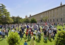 Miles de personas celebran el Día de Aragón con actividades en el Edificio Pignatelli