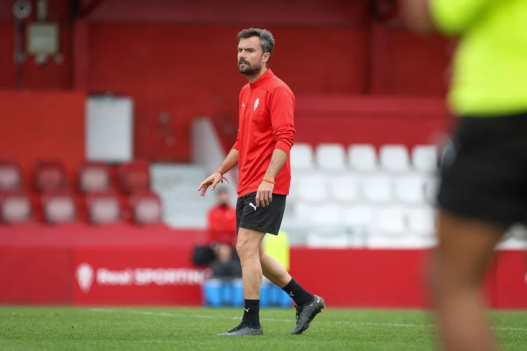 Rubén Albés, en la previa ante el Real Zaragoza: «Está en muy buen estado de forma, lo hacen muy fluido»