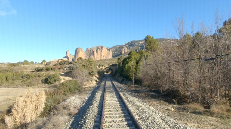 500.000 para analizar la conexión ferroviaria entre el tramo Pau-Canfranc y el Corredor Mediterráneo
