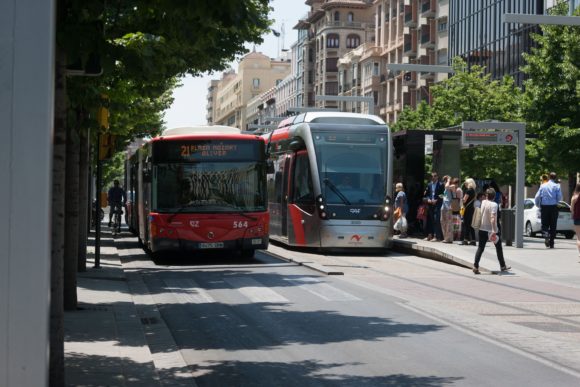 El PSOE pide que bus y tranvía sean gratis para quienes trabajen durante el estado de alarma