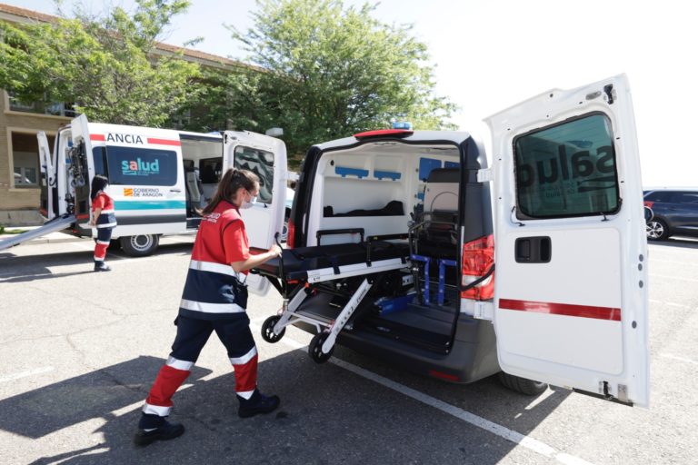 La directora gerente de Urgencias y Emergencias 061  explica en las Cortes el pliego del transporte sanitario urgente