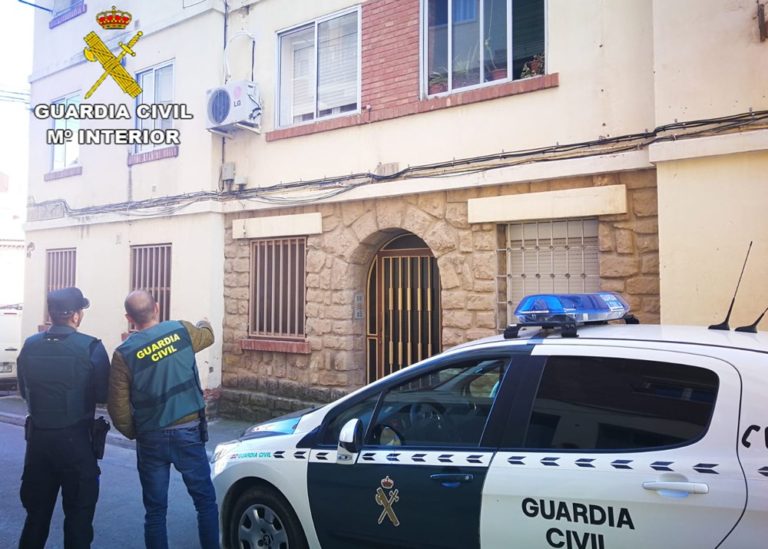 La Guardia Civil detiene al presunto autor de varios robos en interior de vehículos cometidos en Brea e Illueca
