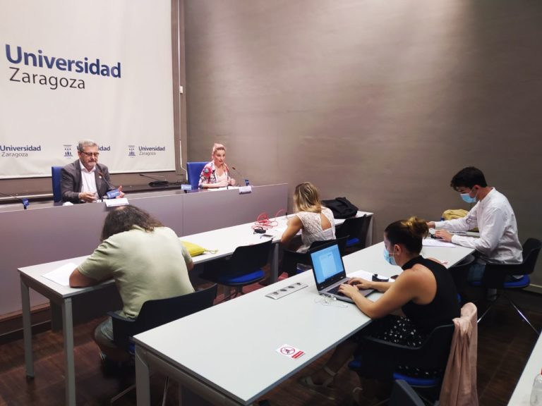 El Gobierno de Aragón reforzará el sistema de becas universitarias para paliar los efectos de la crisis