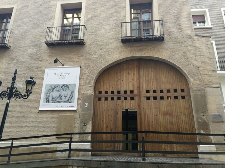 Finaliza la rehabilitación de la fachada de la antigua Casa Artiach del palacio de Montemuzo
