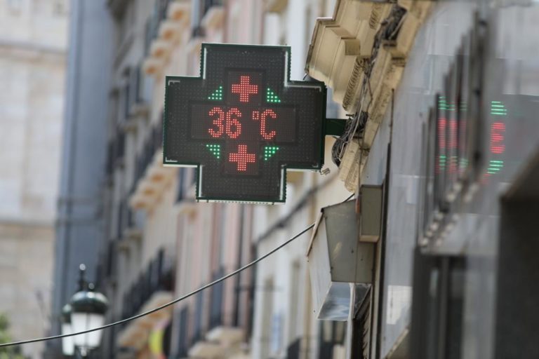 Zaragoza prorroga la alerta roja del Plan de Emergencias por ola de calor hasta mañana