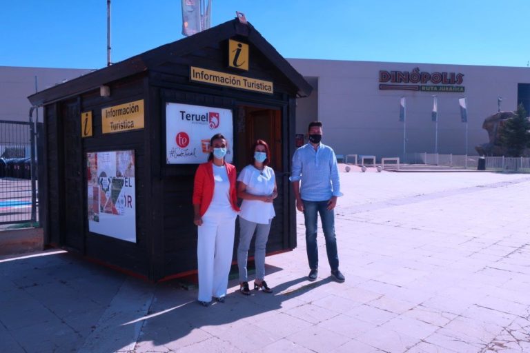 El Ayuntamiento de Teruel instala un punto de información turística junto a Dinópolis