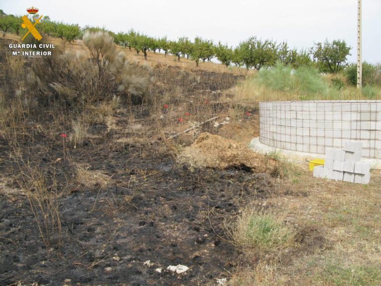 El SEPRONA de la Guardia Civil investiga a una persona como presunta autora de un incendio forestal