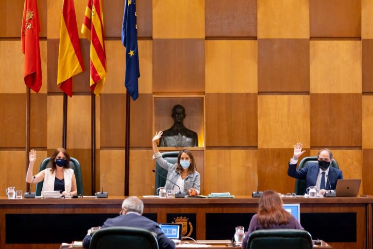 El Ayuntamiento de Zaragoza va a regularizar 228 millones en contratos antes de que acabe el año