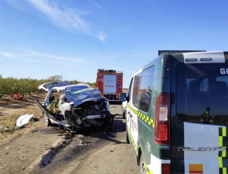 Fallecen tres personas en un accidente de tráfico en Chalamera