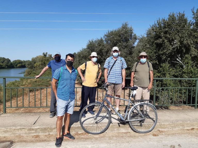 Chuaquín Bernal visita el Soto de Alfocea para conocer las afecciones    medioambientales causadas por los trabajos de la CHE