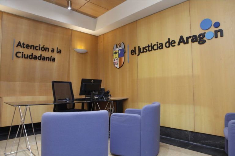<strong></noscript>El Movimiento Ciudadano Teruel Existe muestra su reconocimiento a Ángel Dolado, Justicia de Aragón</strong>