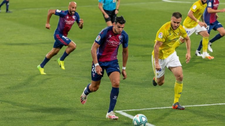 Duelo entre recién ascendidos en El Alcoraz