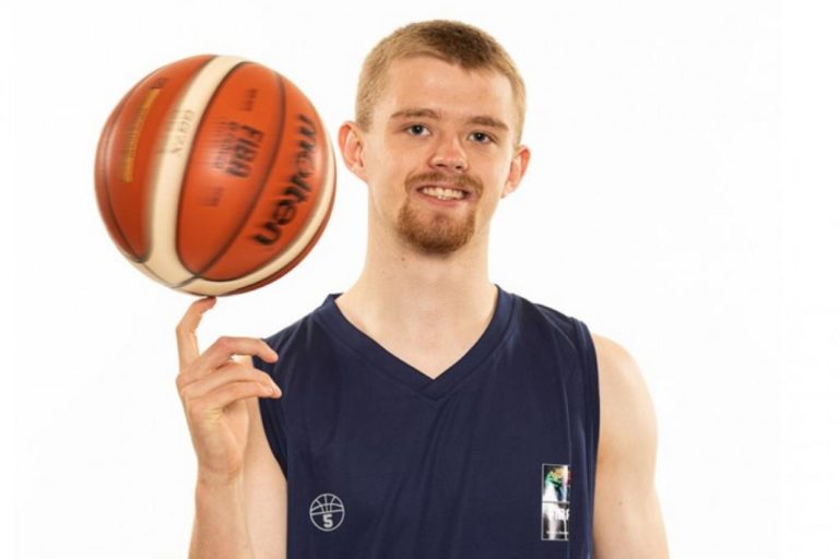 Jacob Round estará en la última semana de pretemporada de Levitec Huesca