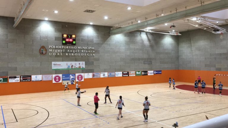 Empate en el encuentro de Unizar Dominicos de División de Honor de Plata femenino (22-22)