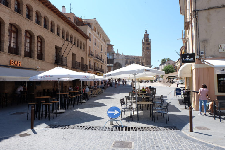 El Ayuntamiento de Calatayud aprueba la normativa que autorizará de manera excepcional el cerramiento de terrazas