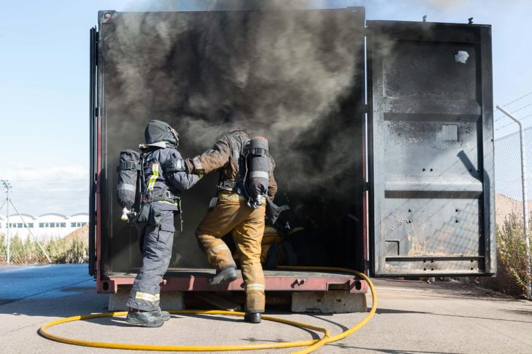 Los bomberos de Zaragoza dispondrán de un edificio de dos alturas para hacer prácticas con fuego real