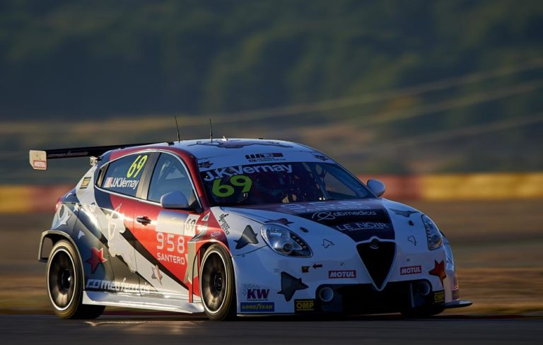 Jean-Karl Vernay se hace con la pole del WTCR en MotorLand