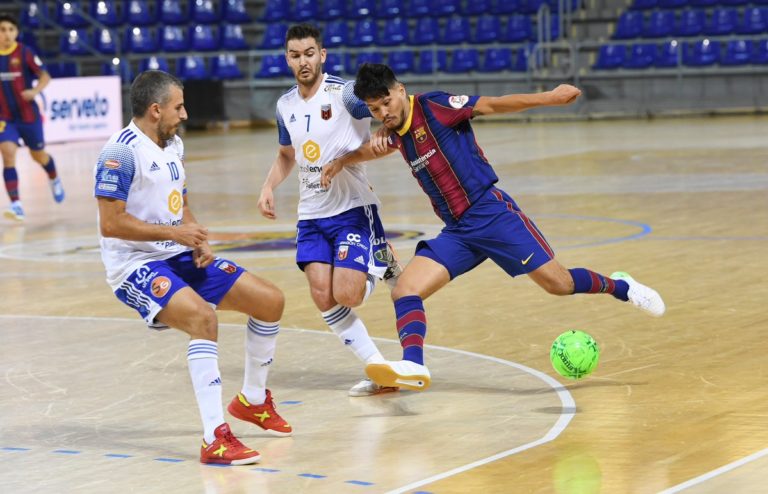 Eloy Rojas rescata de penalti un meritorio punto ante el FC Barcelona en el Palau (2-2)