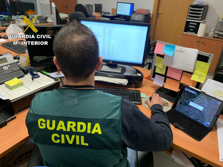 La Guardia Civil detiene a 2 personas en Zaragoza por estafa en compras por Internet fraudulentas