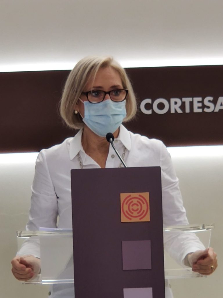 El PP pide modificar la normativa autonómica para que los establecimientos decidan si permiten el acceso de mascotas a las zonas de consumo