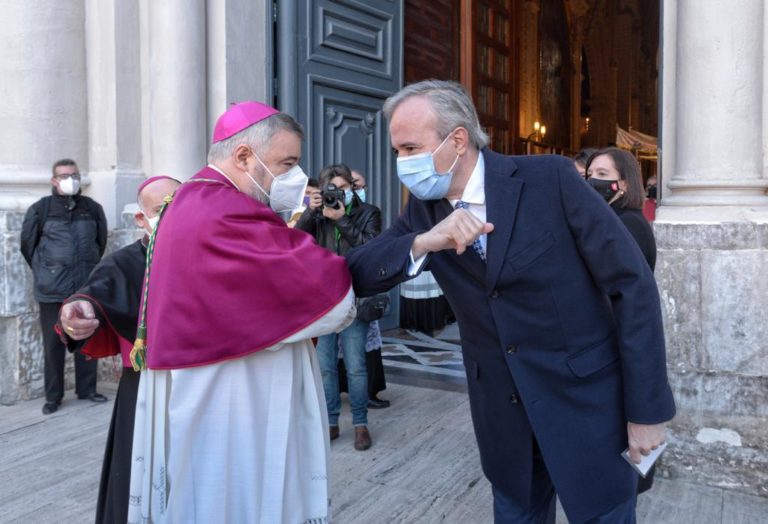 El alcalde de Zaragoza asiste al acto oficial de nombramiento del nuevo arzobispo de Zaragoza