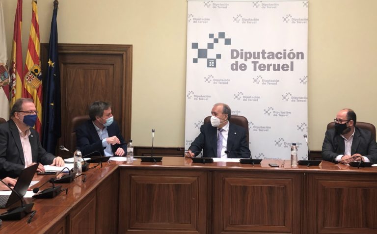 Acuerdos de colaboración para el impulso a los accesos a las pistas de esquí turolenses