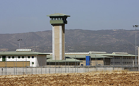 Reunión entre el Departamento de Sanidad e Instituciones Penitenciarias para mejorar la atención sanitaria en los centros penitenciarios aragoneses