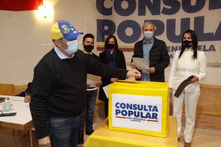 Azcón expresa su apoyo a la democracia en Venezuela