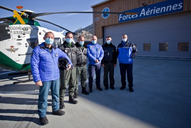 La Unidad Aérea de la Guardia Civil de Aragón asiste a unas jornadas de formación en la Escuela de Vuelo de la Gendarmería Francesa