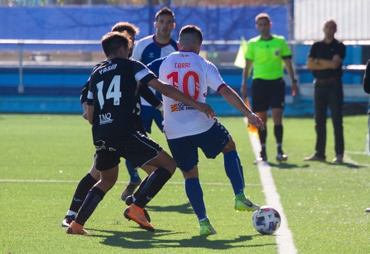 Contundente derrota del CD Ebro en su vuelta a la competición (3-0)