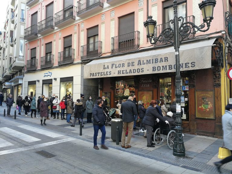 Tarde de colas en espera de los Reyes Magos
