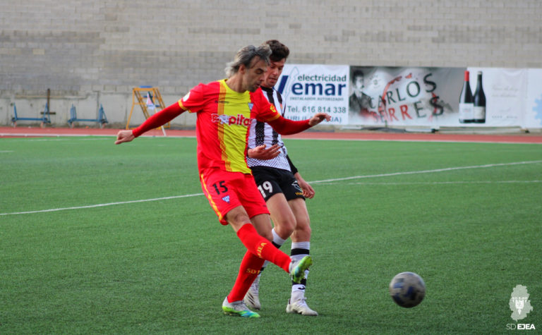 Primera derrota del año de la SD Ejea que rompe su buena racha ante la UD Mutilvera (3-1)
