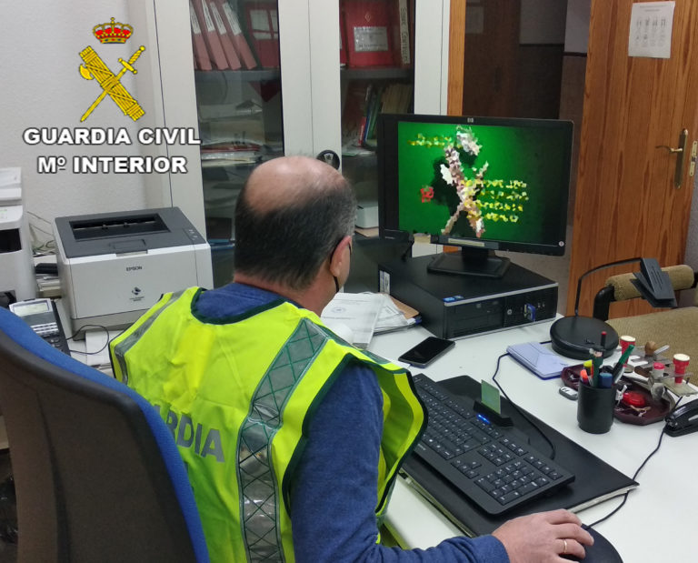 La Guardia Civil de Teruel detiene a dos personas en Caminreal, como presuntas autoras de un delito de usurpación de estado civil y un delito de estafa