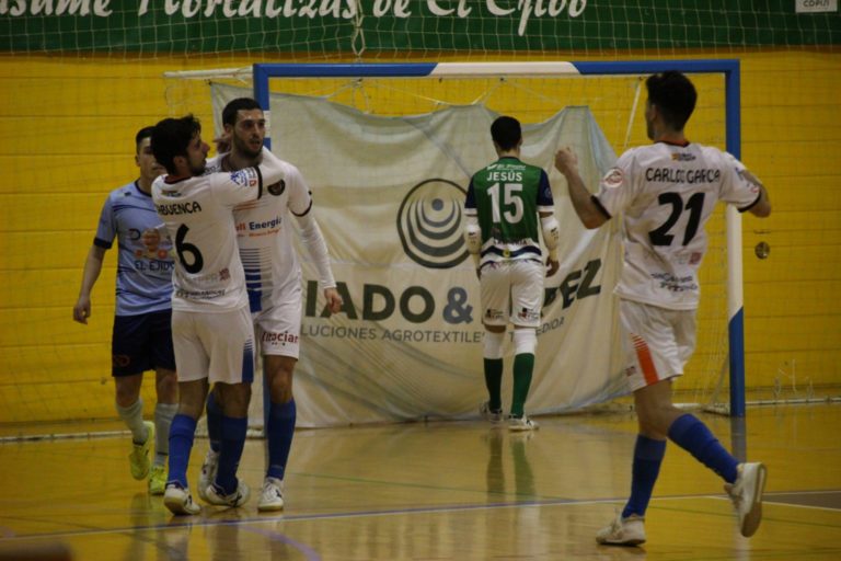 Colo Colo Zaragoza vence en casa del líder, hasta ahora invicto como local (4-7)