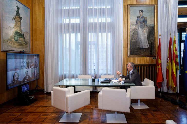 Azcón garantiza que el compromiso del Gobierno con la rehabilitación será una constante en la legislatura