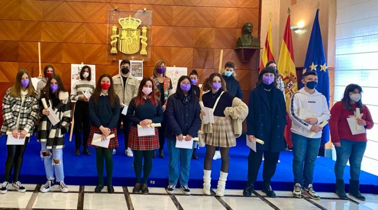 La Delegación del Gobierno en Aragón entrega los premiosdel primer concurso de cómic contra la violencia de género dirigido a estudiantes