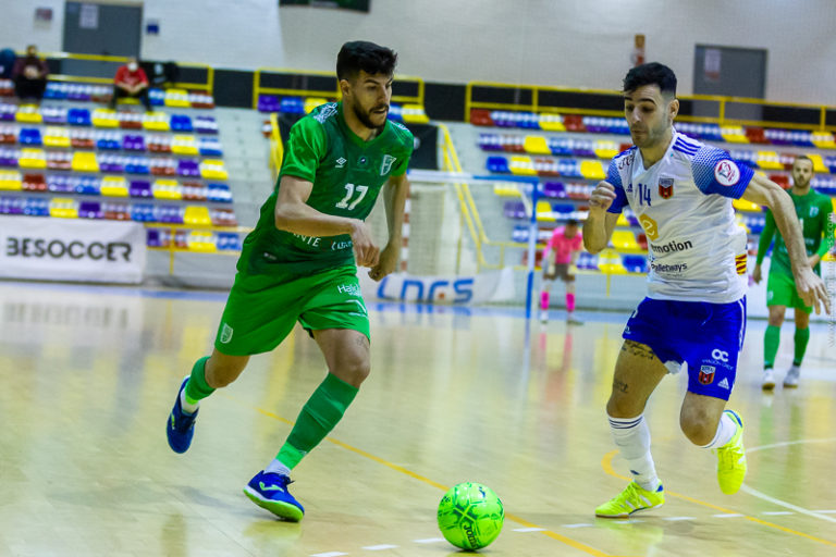 Contundente triunfo de Fútbol Emotion Zaragoza para reecontrarse con la victoria (3-7)