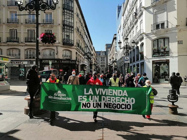 Manifestación en Zaragoza en defensa del derecho a una vivienda