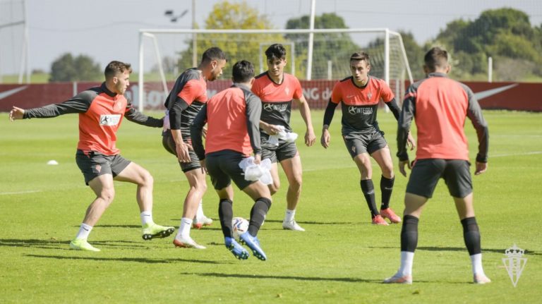 Campuzano y Berto González no entrenan en la última sesión del conjunto asturiano