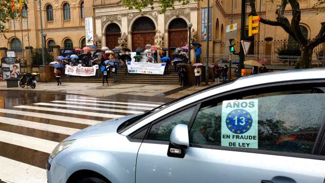 Los interinos se manifiestan para mostrar su hartazgo con nuevas caravanas de coches en Zaragoza Huesca y 30 ciudades más.