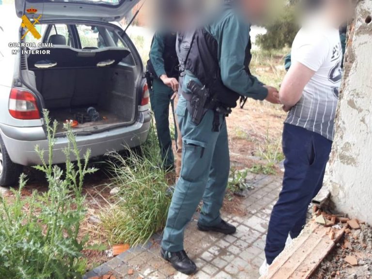 La Guardia Civil detiene a 3 personas infraganti sustrayendo tuberías de cobre en Osera de Ebro