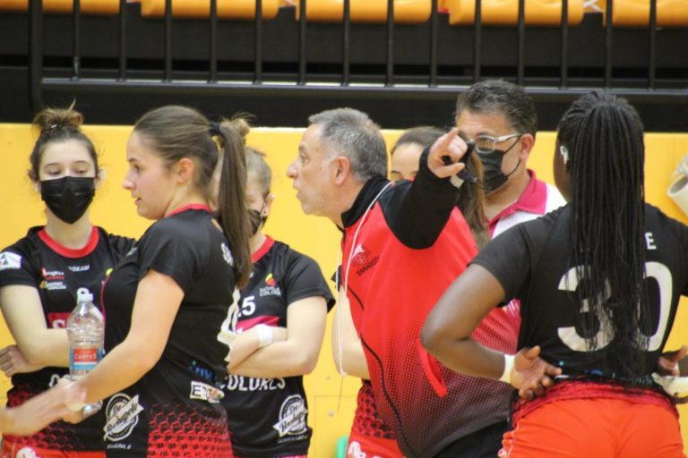 García Fernández-Velilla no continuará como técnico de Schär Colores Zaragoza la próxima temporada