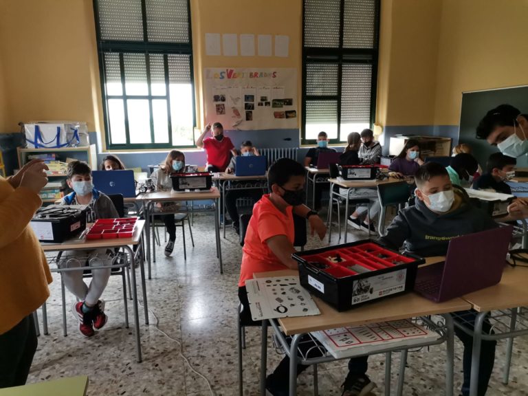 El Colegio de Biota acoge mañana un taller de robótica