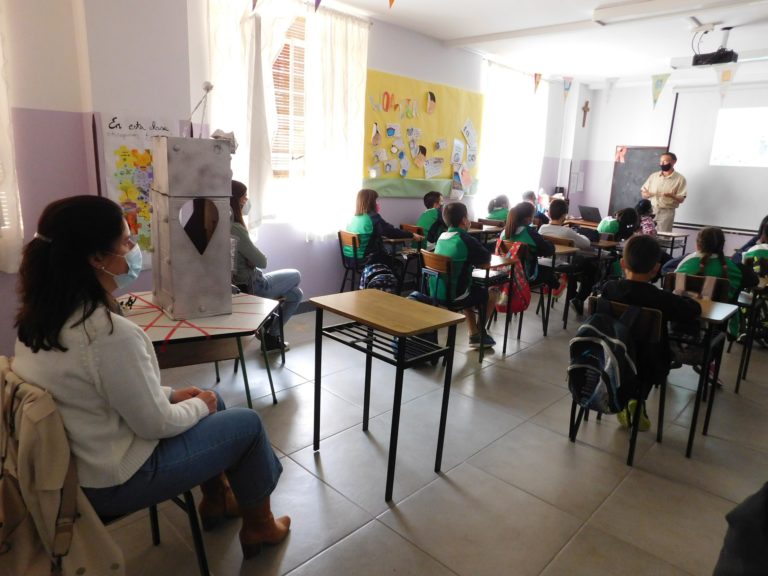 Cerradas 16 aulas en 15 centros educativos de Aragón