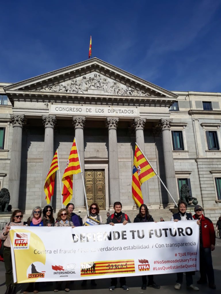 Los interinos aragoneses junto con plataformas y sindicatos de toda España se reúnen mañana en el Senado