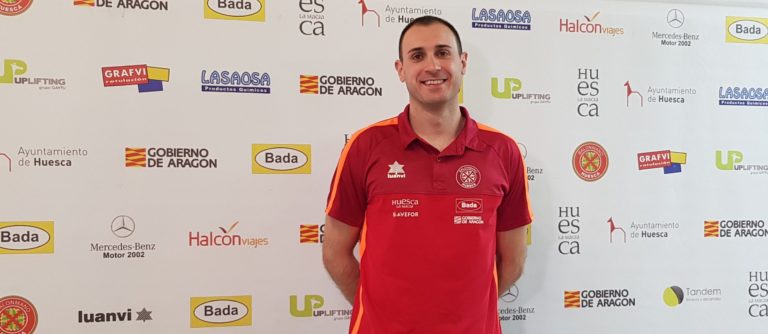Oier García, capitán de Bada Huesca, no continuará en el club después de seis temporadas