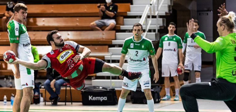 Iván Montoya seguirá en el Bada Huesca hasta 2023