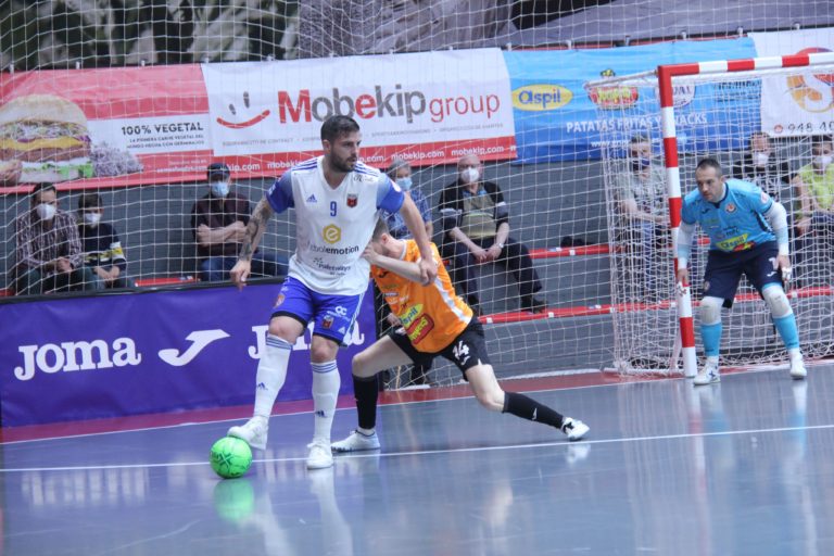Fútbol Emotion Zaragoza es superado por Ribera Navarra en el Ciudad de Tudela (5-2)