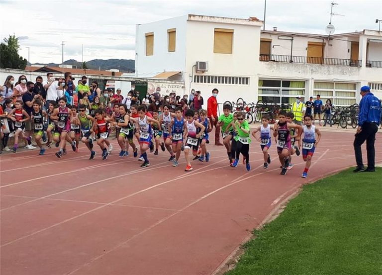 Cerca de 200 escolares se reencuentran en el VIII Duatlón Escolar Ciudad de Calatayud